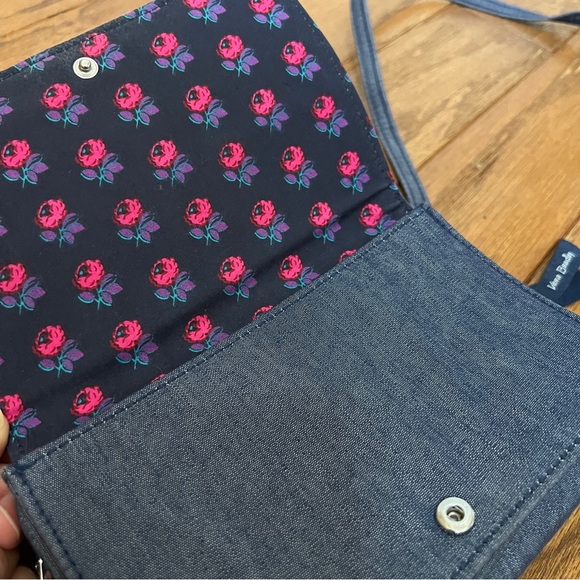 Vera Bradley RFID All in One Crossbody Bag - Picture 3 of 8